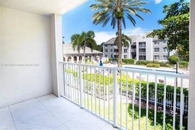 Main picture of 655 SW 111th Way
