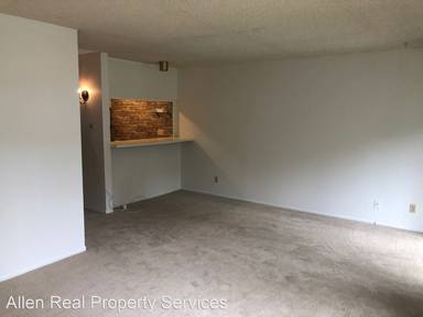 Main picture of The Bluffs at Fashion Valley