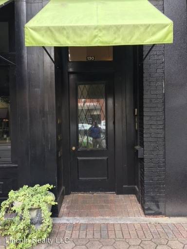Main picture of 130 N Ashley St
