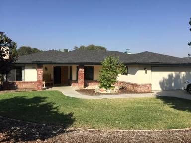 Main picture of 21313 Sunnybrook Dr