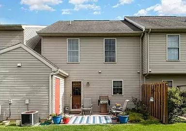 Main picture of 459 Stonehedge Ln