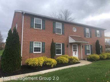 Main picture of 109 S School Ln