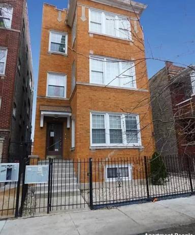 Main picture of 4923 N Albany Ave