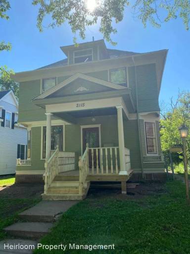 Main picture of 2115 Ogden Ave