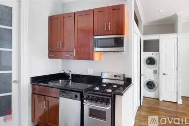 Main picture of 309 W 97th St