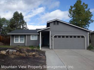 Main picture of 1866 NE Yellowstone Ln
