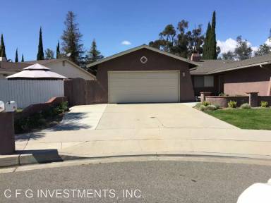 Main picture of 2032 E Stearns Ave