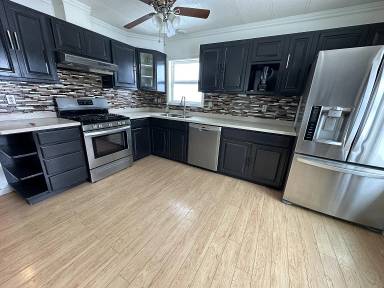 Main picture of 205 Holland Ln