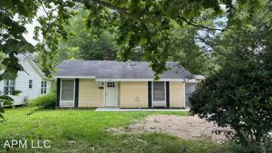 Main picture of 213 Oaklawn Dr
