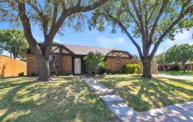Main picture of 220 Apollo Rd