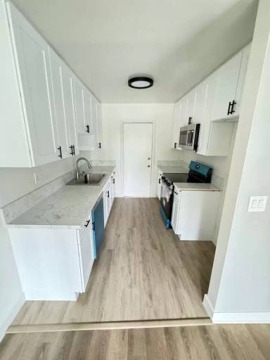 Main picture of 4949 Tyrone Ave
