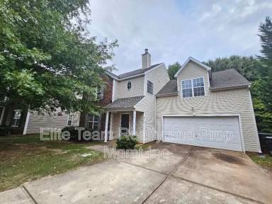 Main picture of 8512 Oak Dr NE