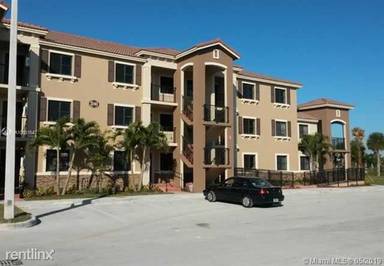 Main picture of THE COURTS AT BAYSHORE II