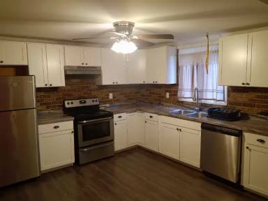 Main picture of 39 Grove St