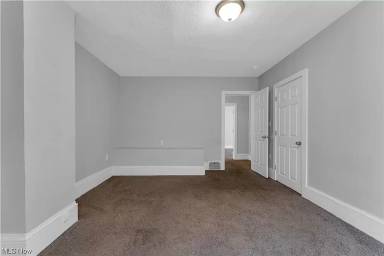 Main picture of 5515 Linton Ave