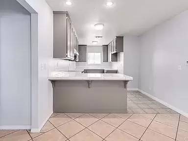 Main picture of 2430 Prospect Ave