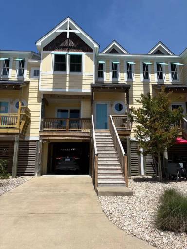 Main picture of 100 Lexington Ln