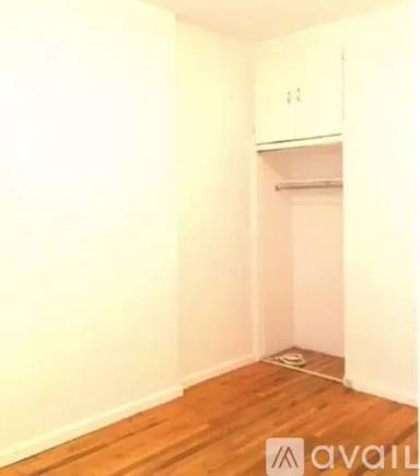 Main picture of 254 E 3rd St