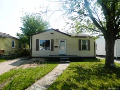 Main picture of 21054 Ehlert Ave