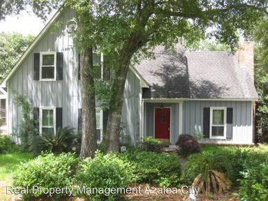 Main picture of 449 Lakeview Dr W