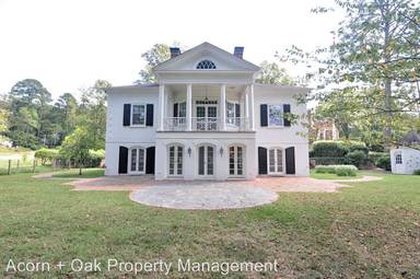 Main picture of 2818 Chelsea Cir