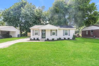 Main picture of 1727 Merrycrest Dr