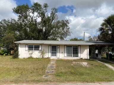 Main picture of 22144 Montrose Ave