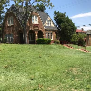 Main picture of 503 W Hill St