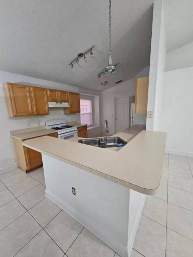 Main picture of 357 Prince Charles Dr