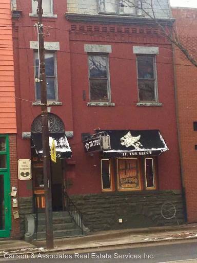 Main picture of 2005 E Carson St