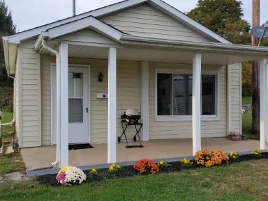 Main picture of 4020 Bay Rd