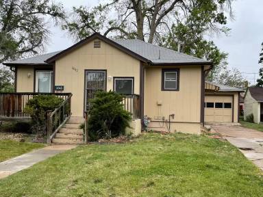 Main picture of 2020 6th Ave