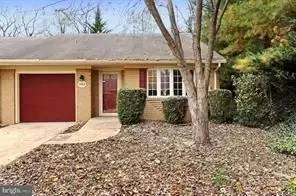 Main picture of 980 W Irvin Ave
