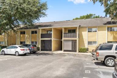 Main picture of 916 Lake Destiny Rd