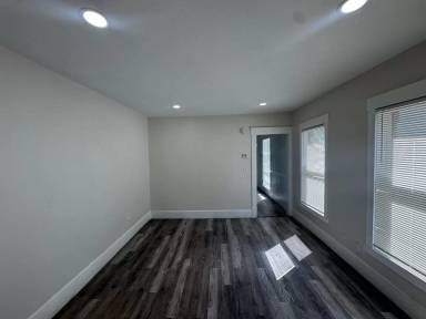 Main picture of 3029 W 104th St