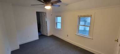 Main picture of 129 Essex Ave