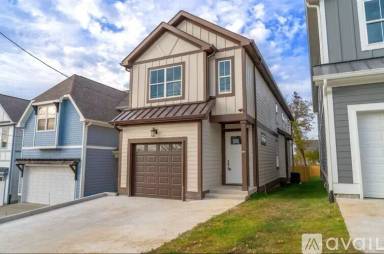 Main picture of 4010 Clifton Ave
