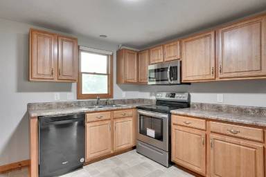 Main picture of 3560 N 60th St