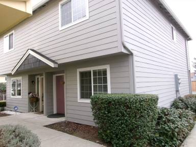 Main picture of Oak Court
