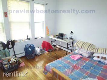 Main picture of 1778 Commonwealth Ave