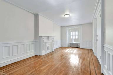 Main picture of 112 Brooklyn Ave