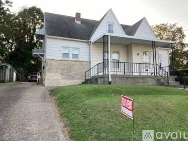 Main picture of 923 Jackson St