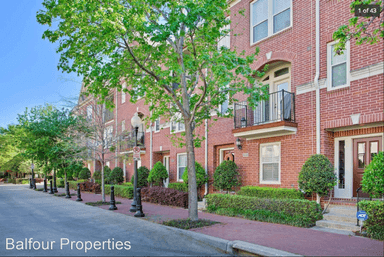Main picture of 2456 Worthington St