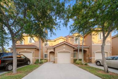 Main picture of 21459 SW 86th Pl