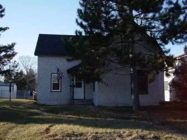 Main picture of 811 11th Ave NE