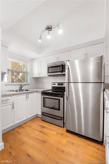 Main picture of 40 Isle of Venice Dr