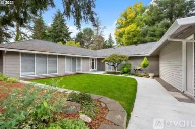 Main picture of 5425 NW Ridgemoor Ct