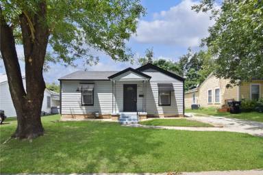 Main picture of 1310 S 43rd St