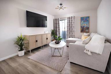 Main picture of Paramount Square Apartments