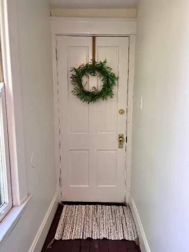 Main picture of 817 Washington Ave